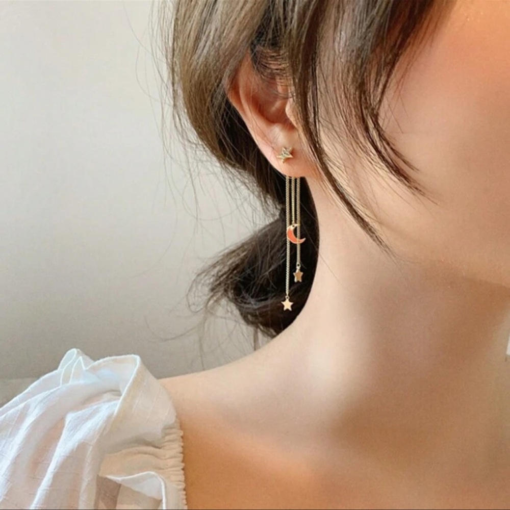🌙 Celestial Moon Dangle Earrings 🌙 - Picture 4 of 4